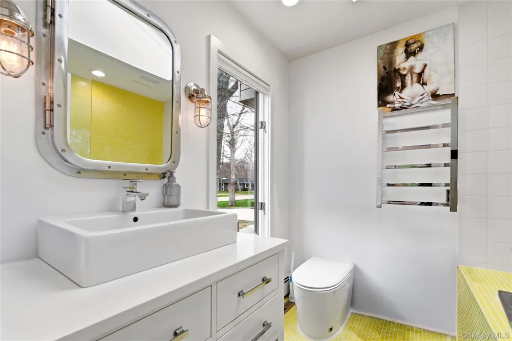 27 Canvasback Lane East Quogue, NY 11942