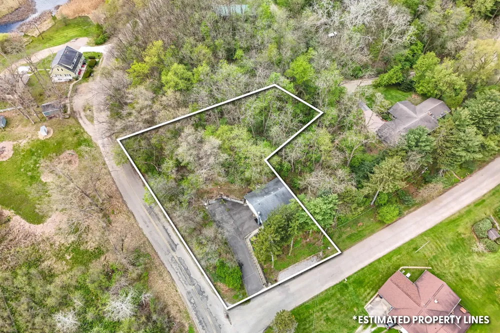 1050 Earlyn Drive Hillsdale, MI 49242