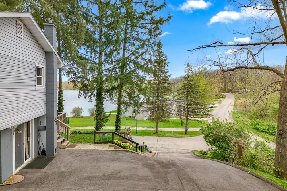 1050 Earlyn Drive Hillsdale, MI 49242