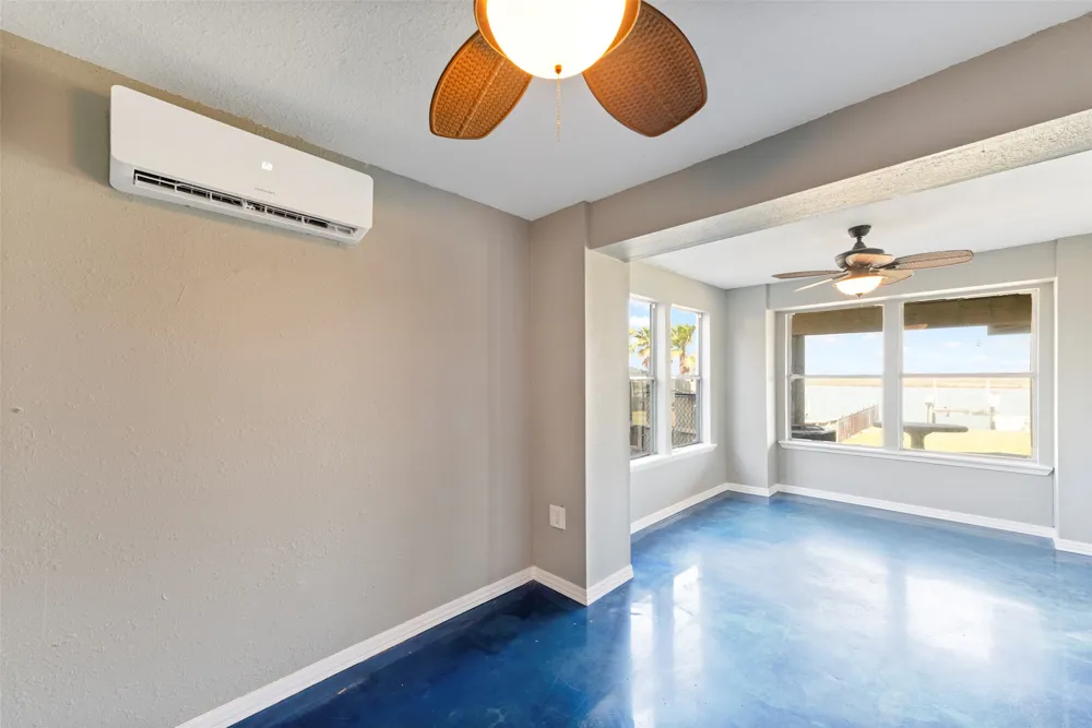 14322 Playa Del Rey Corpus Christi, TX 78418