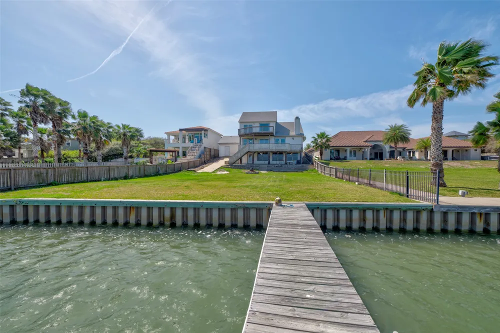 14322 Playa Del Rey Corpus Christi, TX 78418