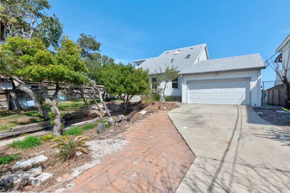 14322 Playa Del Rey Corpus Christi, TX 78418