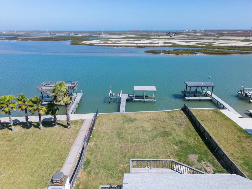 14322 Playa Del Rey Corpus Christi, TX 78418