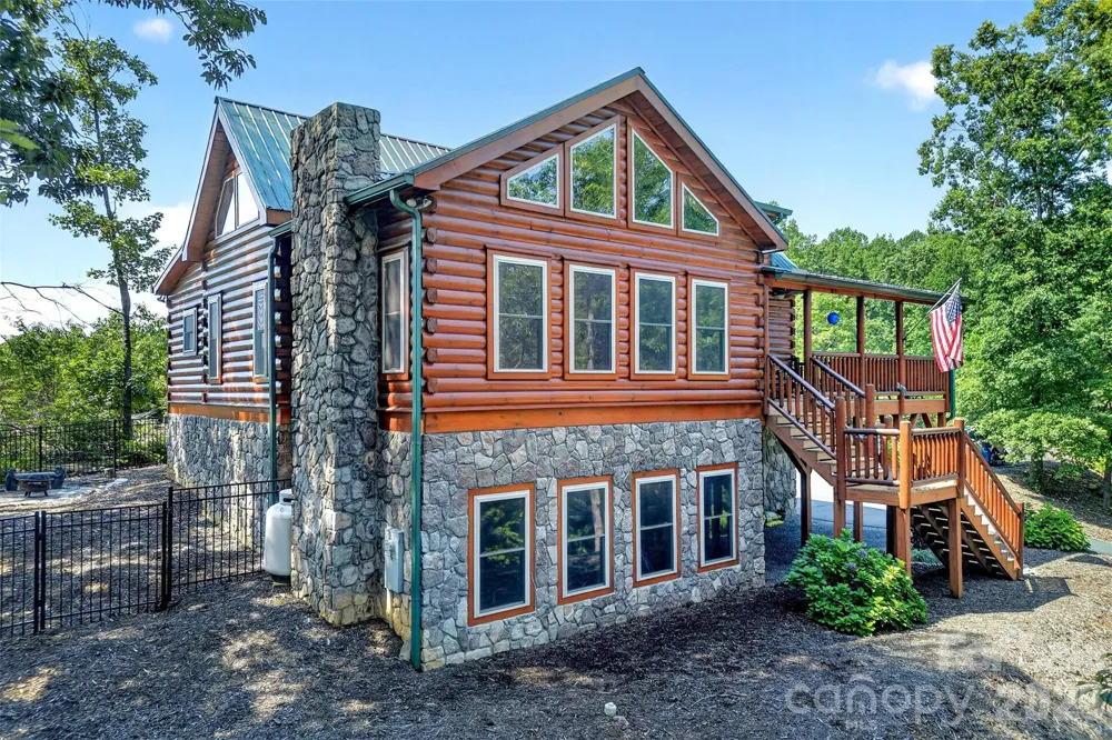 96 Boysenberry Drive Nebo, NC 28761