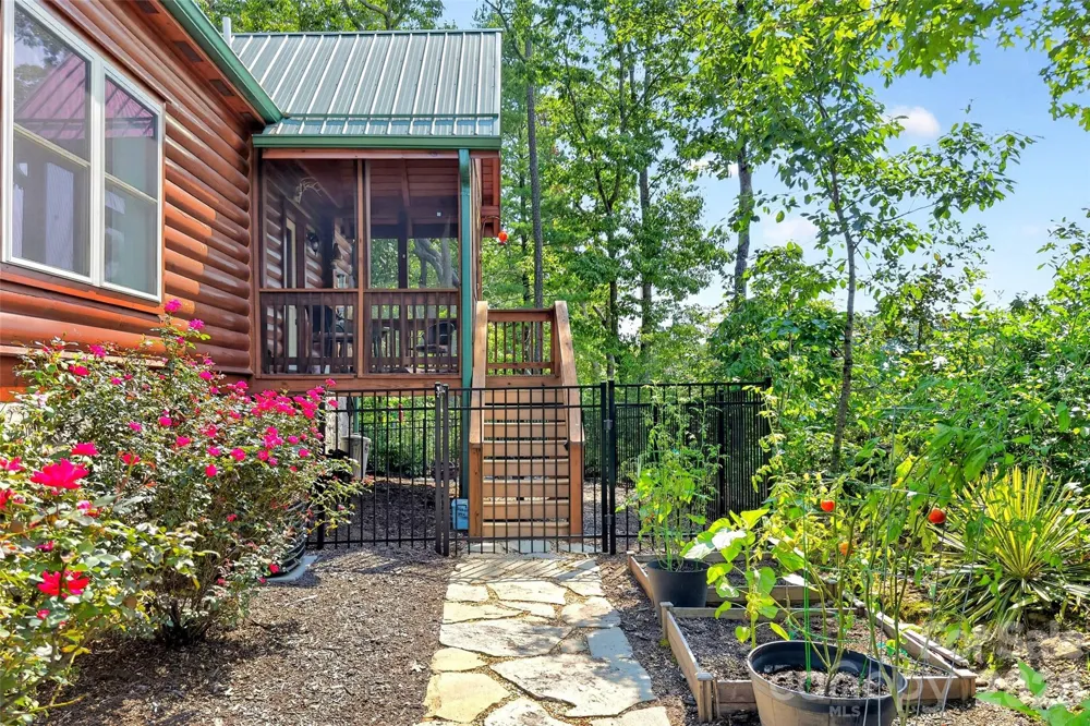 96 Boysenberry Drive Nebo, NC 28761