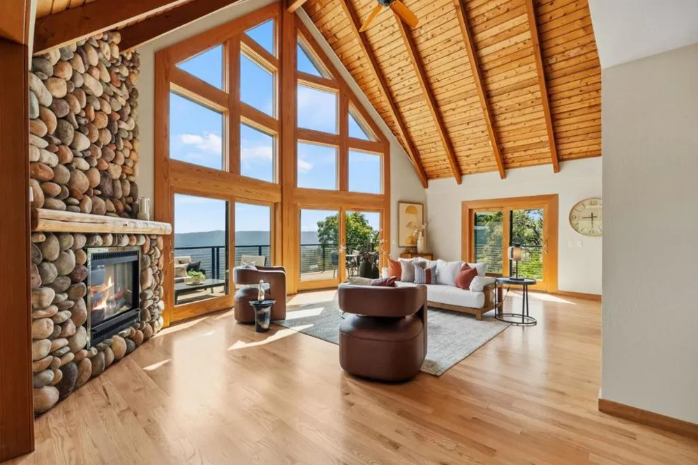 18836 Favre Ridge Road Los Gatos, CA 95033