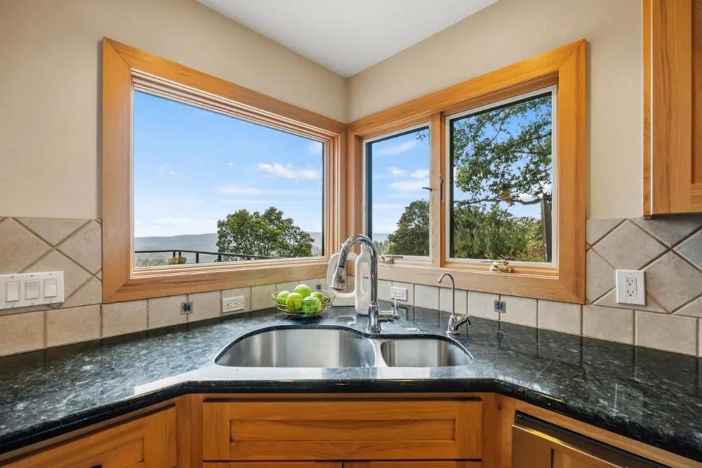 18836 Favre Ridge Road Los Gatos, CA 95033