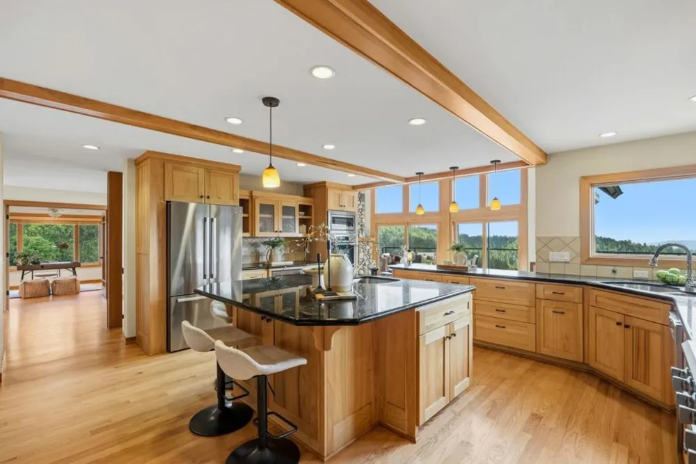 18836 Favre Ridge Road Los Gatos, CA 95033