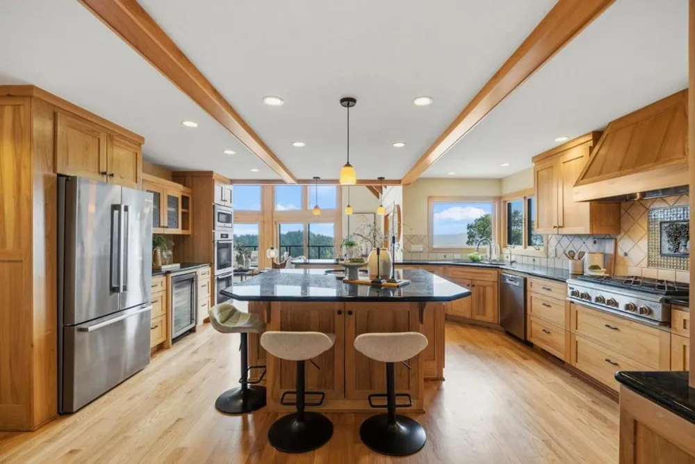 18836 Favre Ridge Road Los Gatos, CA 95033