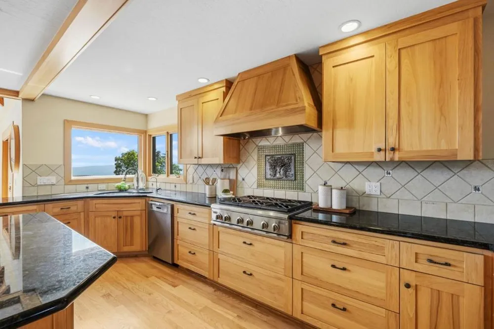 18836 Favre Ridge Road Los Gatos, CA 95033