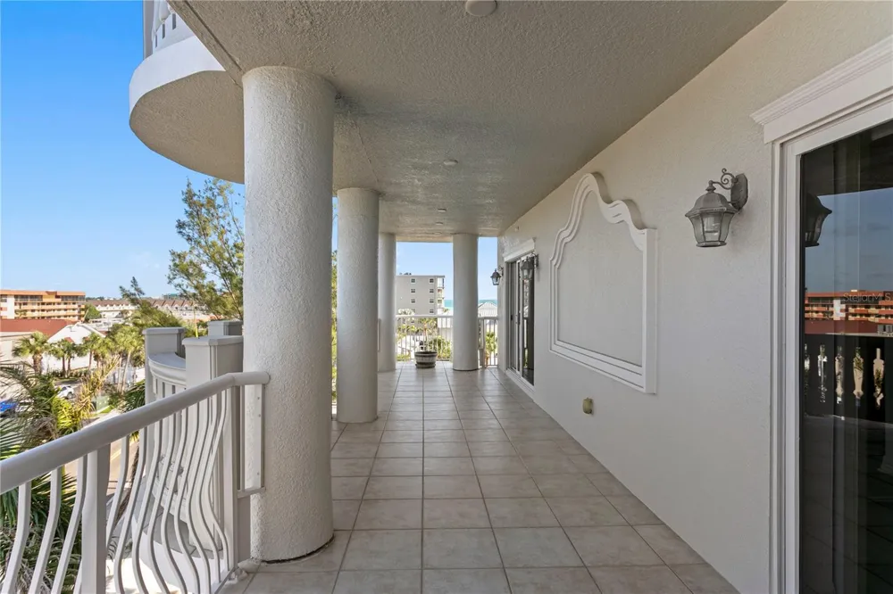 19730 GULF BOULEVARD #400 Indian Rocks Beach, FL 33785