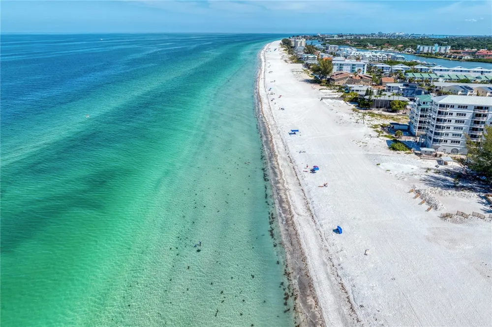 19730 GULF BOULEVARD #400 Indian Rocks Beach, FL 33785