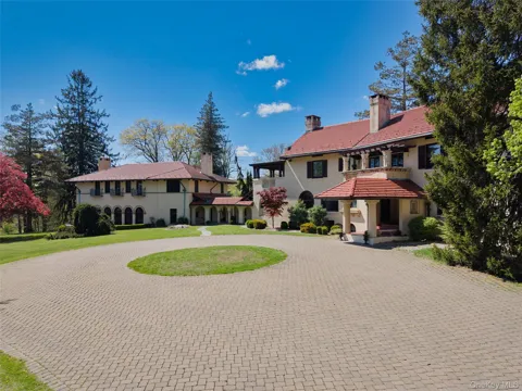 14 Castleton Drive
