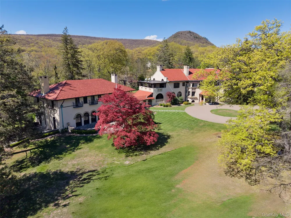14 Castleton Drive Highland Mills, NY 10930