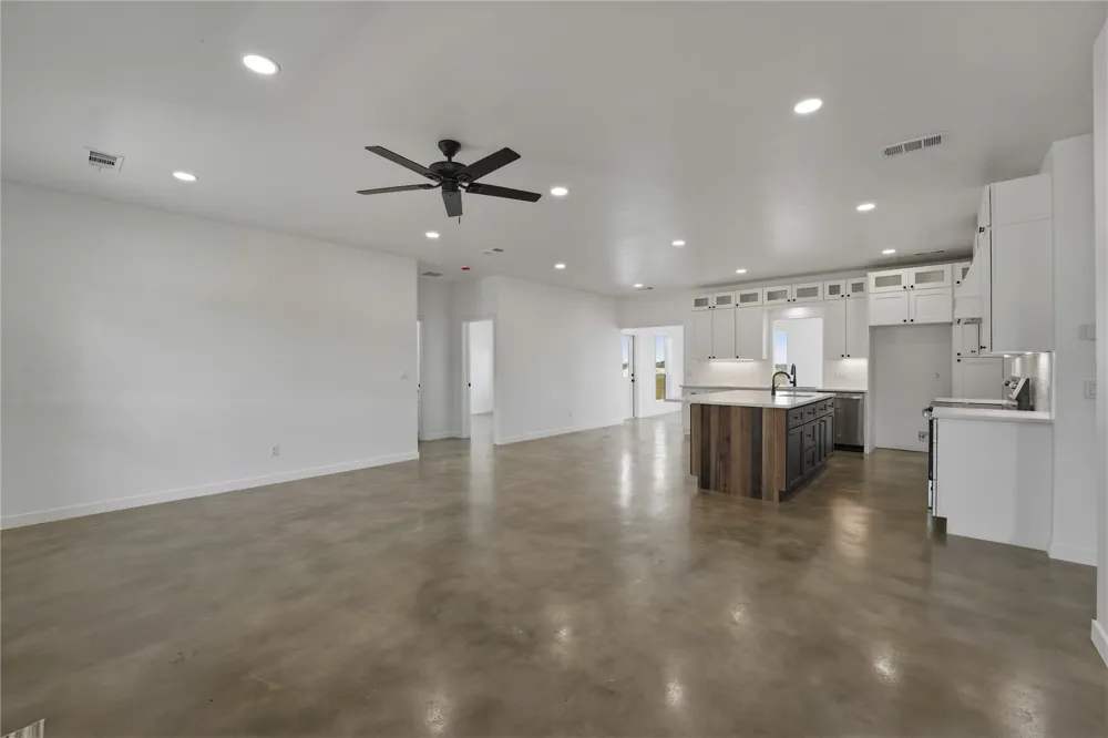 9391 Hajovsky Road La Grange, TX 78945
