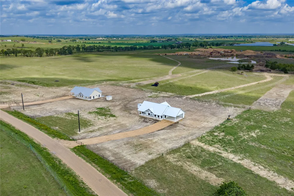 9391 Hajovsky Road La Grange, TX 78945