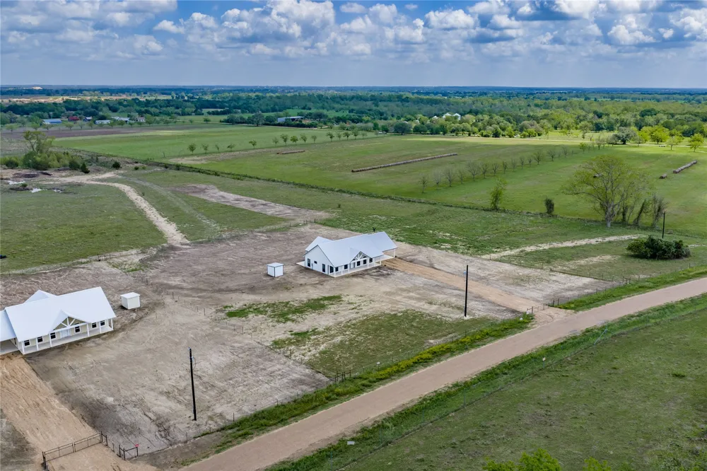9391 Hajovsky Road La Grange, TX 78945