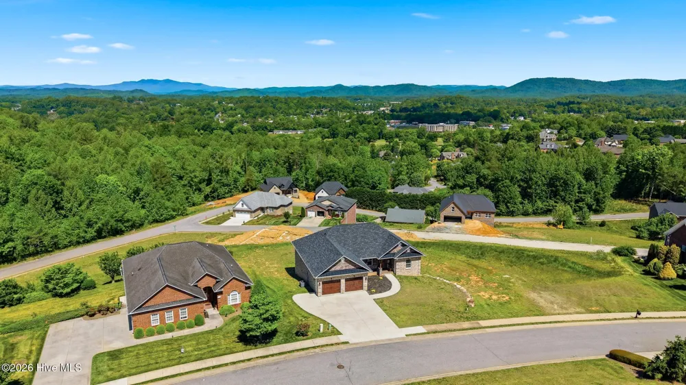 418 Huntington Woods Drive Lenoir, NC 28645
