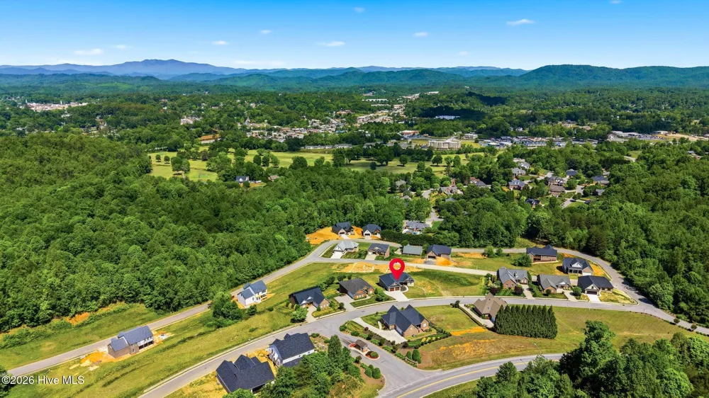 418 Huntington Woods Drive Lenoir, NC 28645