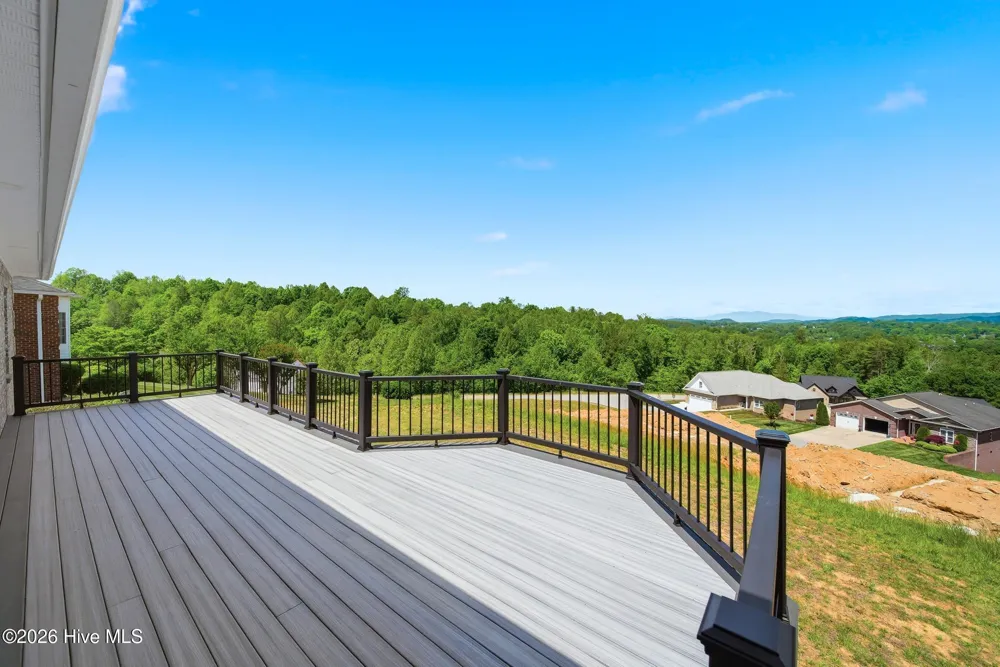 418 Huntington Woods Drive Lenoir, NC 28645