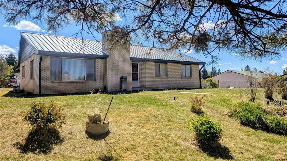 223 W 8Th Street Dove Creek, CO 81324