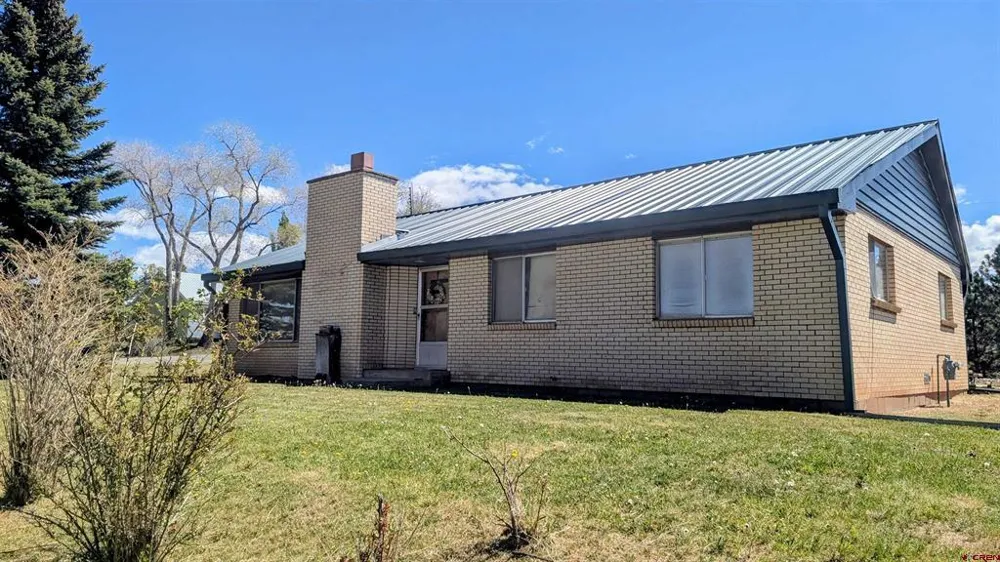 223 W 8Th Street Dove Creek, CO 81324