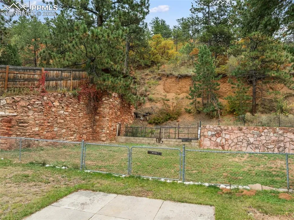 8150 W Highway 24 Cascade, CO 80809