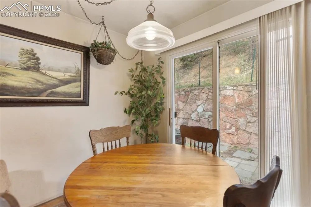 8150 W Highway 24 Cascade, CO 80809