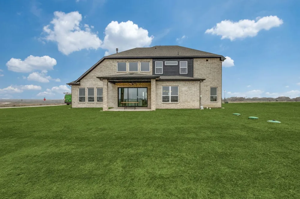 6704 Bassett Lane Mesquite, TX 75126