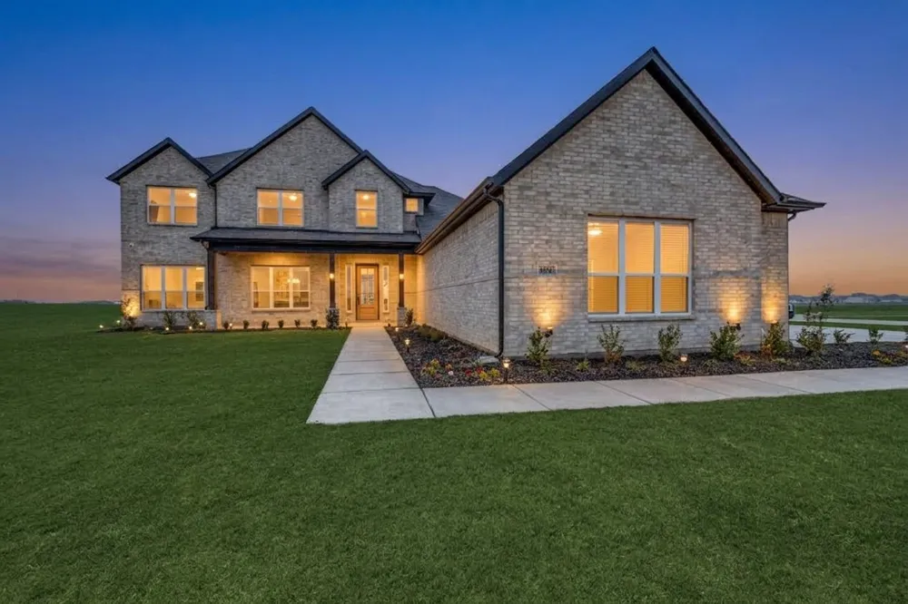 6704 Bassett Lane Mesquite, TX 75126