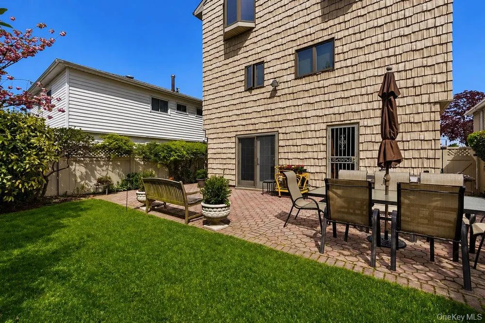 78-06 160th Avenue Howard Beach, NY 11414