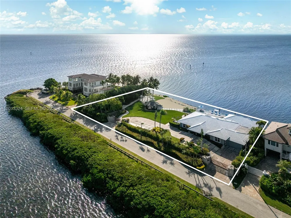 720 Lugo Ave Coral Gables, FL 33156