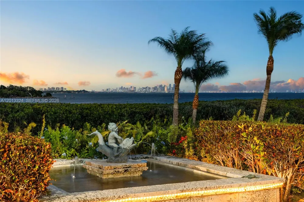 720 Lugo Ave Coral Gables, FL 33156