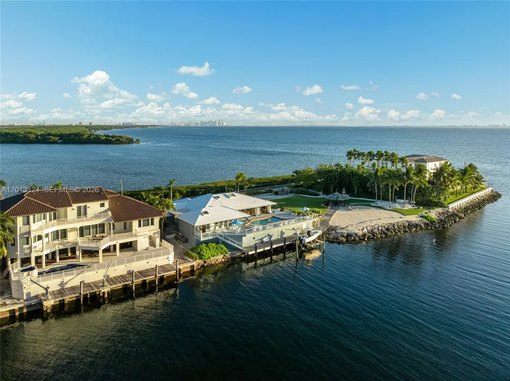720 Lugo Ave Coral Gables, FL 33156