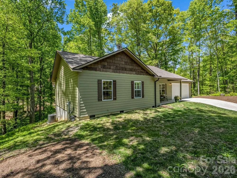 135 Half Moon Lane Brevard, NC 28712