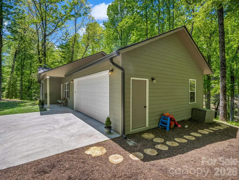 135 Half Moon Lane Brevard, NC 28712