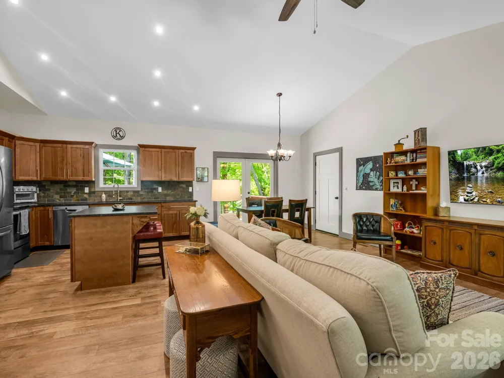 135 Half Moon Lane Brevard, NC 28712