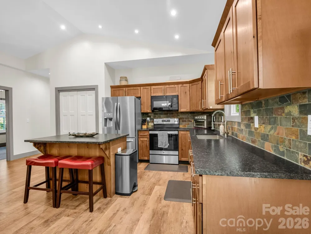 135 Half Moon Lane Brevard, NC 28712