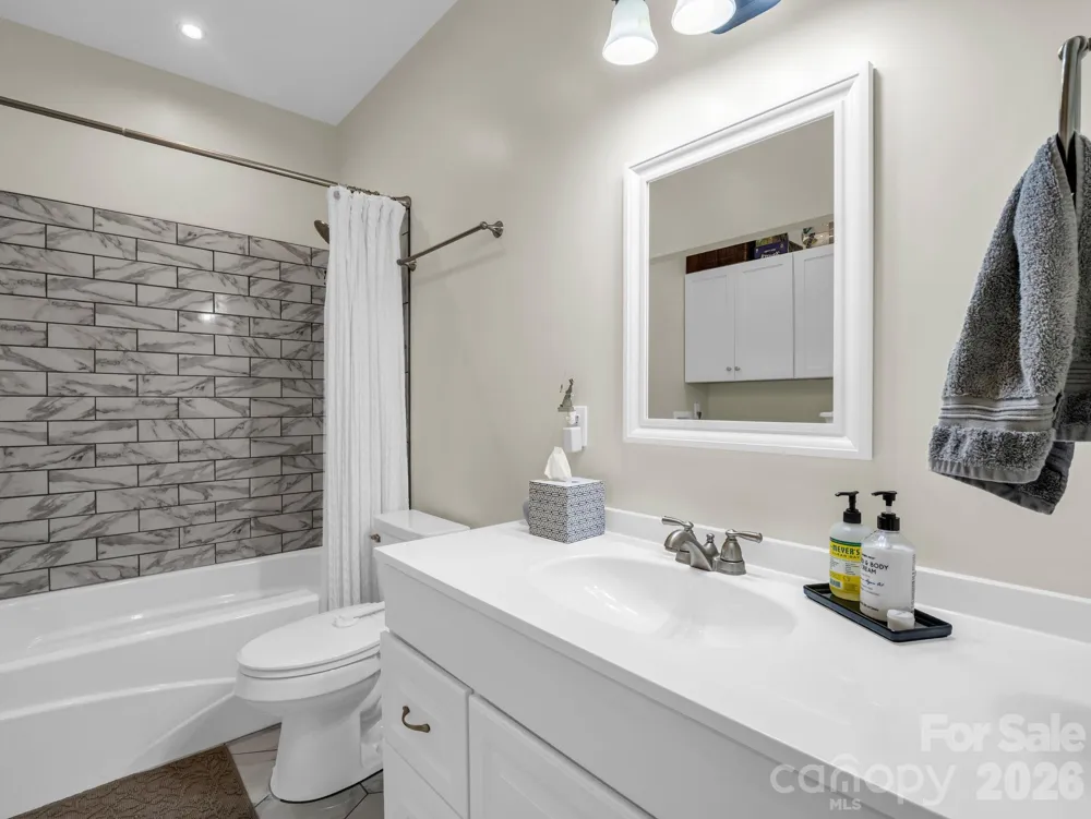 135 Half Moon Lane Brevard, NC 28712