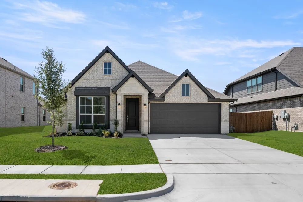1104 Birchwood Drive Crowley, TX 76036