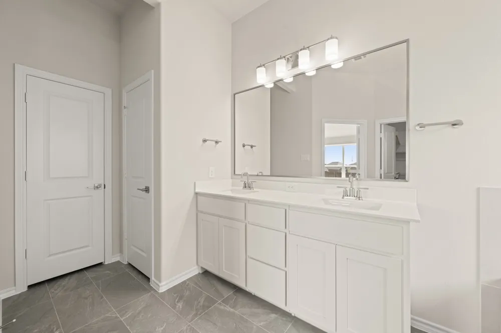 1104 Birchwood Drive Crowley, TX 76036