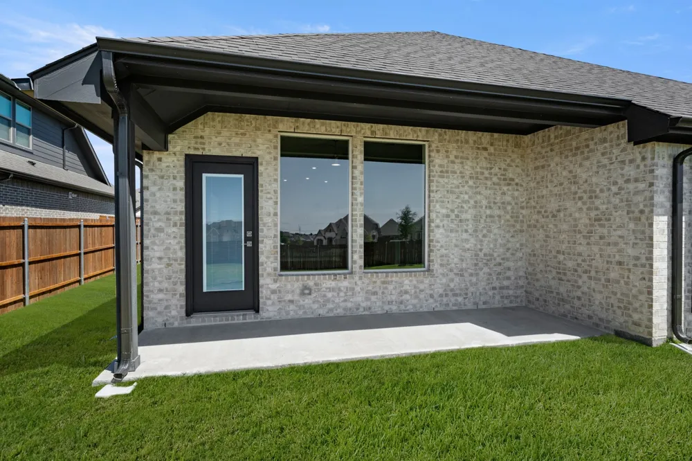 1104 Birchwood Drive Crowley, TX 76036