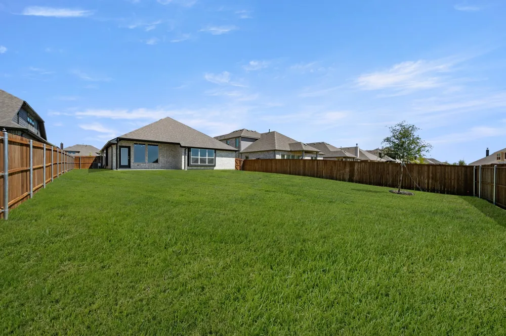 1104 Birchwood Drive Crowley, TX 76036