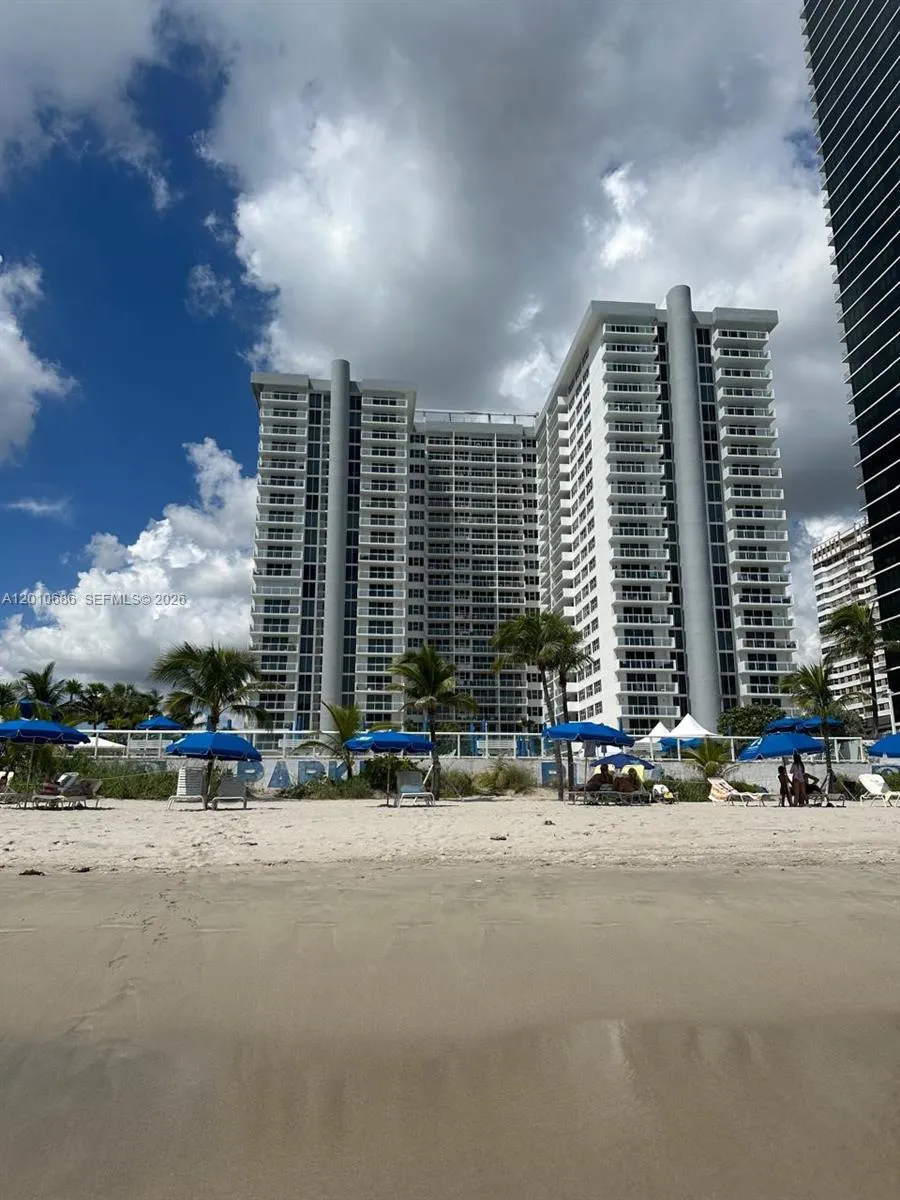 2030 S Ocean Dr #1706 Hallandale Beach, FL 33009
