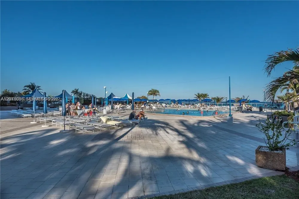 2030 S Ocean Dr #1706 Hallandale Beach, FL 33009