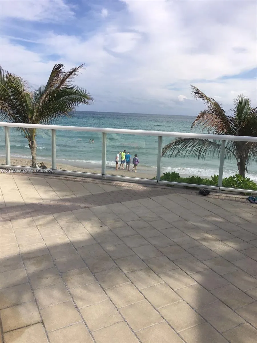 2030 S Ocean Dr #1706 Hallandale Beach, FL 33009
