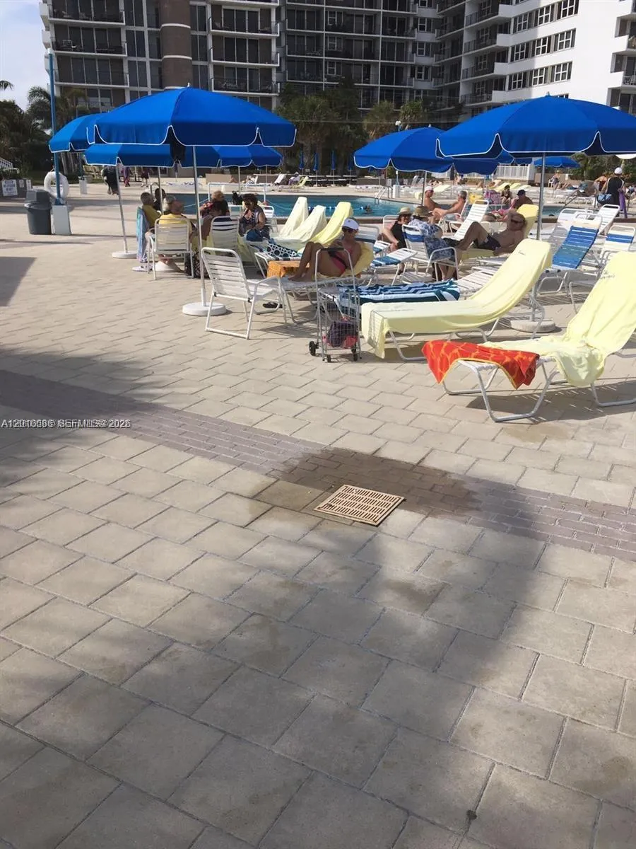 2030 S Ocean Dr #1706 Hallandale Beach, FL 33009