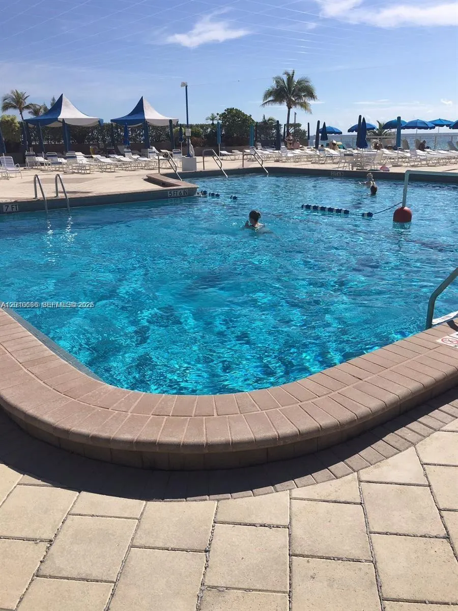 2030 S Ocean Dr #1706 Hallandale Beach, FL 33009