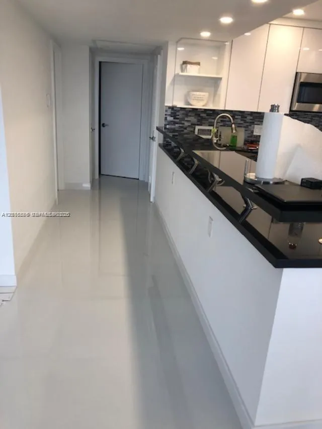 2030 S Ocean Dr #1706 Hallandale Beach, FL 33009