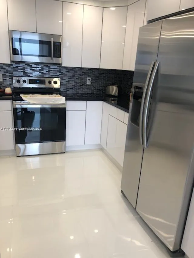 2030 S Ocean Dr #1706 Hallandale Beach, FL 33009